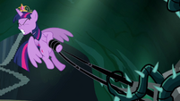 Twilight tries to escape from the vines S4E2