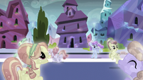 Crystal Ponies cheering in the streeet S6E2