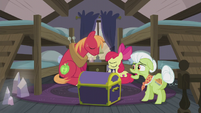 Granny Smith "has anypony seen Applejack?" S5E20