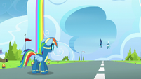 Rainbow sees Soarin and Fleetfoot approaching S6E7