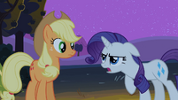 Rarity walking grumpily to Applejack S2E5