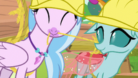Silverstream and Ocellus working together S8E9