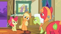 Apple Bloom looks exhausted S2E06