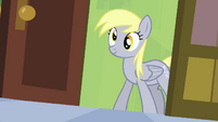 Derpy enters the room S4E10