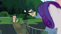 Fluttershy unsure of Rarity's request S4E03