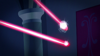 Lasers deflect back at two gems S9E4