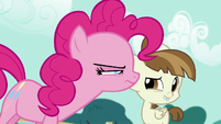 Pinkie Pie looking suspicious at Featherweight S5E19