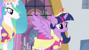 Princess Twilight clears throat S3E13