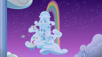 Rainbow Dash returning home S6E7