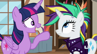 Twilight asks about Rarity's potion mishap S7E19