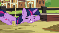 Twilight stops just inches over the mud S6E10