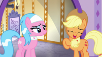 Applejack laughing flattered S6E10