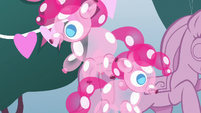 Balloon animals shaped like Pinkie Pie S8E18