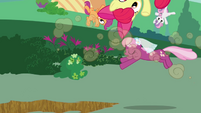 Cheerilee diving for Big McIntosh S2E17