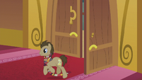 Dr. Hooves entering town hall S5E9