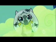 Zecora contando la historia de Nightmare Moon