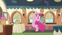 Pinkie Pie looking around 4 S2E24