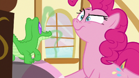 Pinkie Pie smelling something very bad S7E23