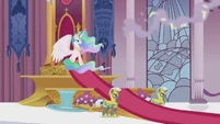 Princess Celestia in her throne room S5E18