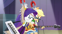 Rarity bumps into Applejack again EG2