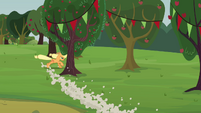 Applejack running around trees S3E08