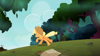 Applejack running from the timberwolves S3E9