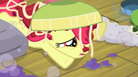 Hey, Apple Bloom, nice dreadlocks! Nobody knows that Rastafarian looks are all the rage these days...