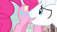 Double Diamond se maravilla con la Cutie Mark de Pinkie EMC-P1