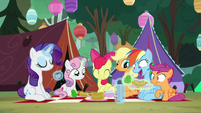 Pony sisters start digging into the food S7E16