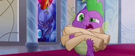 Spike freaked out by Twilight's smile MLPTM