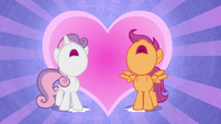 Sweetie Belle and Scootaloo put their hooves down S8E6
