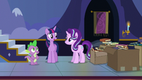 Twilight "been meaning to move these older books" S6E25