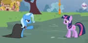 Trixie desafiando a Twilight.