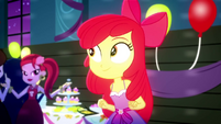 Apple Bloom wants to dance with Applejack SS3