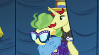 Flam and Impossibly Rich enter backstage area S6E20