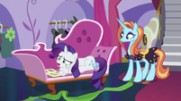 Rarity "Sweetie Belle loves playing dress-up" S7E6
