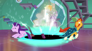 Starlight and Sunburst fight the black hole's pull S7E1