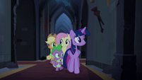 Twilight and friends approach organ chamber S4E03