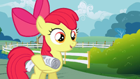 Apple Bloom with newspaper S2E23