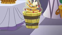 Pancakes being thrown into the trash S7E10