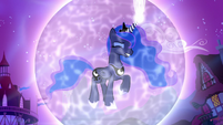 Princess Luna in a magic bubble S5E13