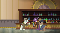 Stallions having drinks at the club bar S6E17