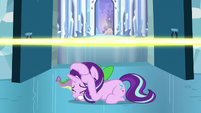 Starlight and Spike avoids the magic beam S6E2