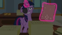 Twilight Sparkle groaning S8E16.png (833 KB)