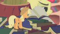 Applejack becomes suspicious of Apple Bloom S1E09