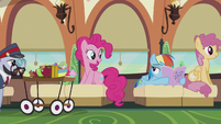 Pinkie asks Rainbow what she's reading S5E8
