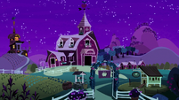 Sweet Apple Acres at nighttime S8E25