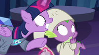 Twilight grins expectantly at Spike S9E16