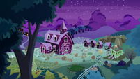 Distance view of Sweet Apple Acres at dusk S9E10