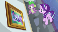 Starlight and Spike look at Twilight's portrait S8E15